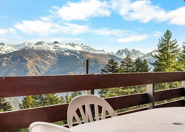 Saphir 404 Pres De La Telecabine A Avec Vue Sur Les Alpes